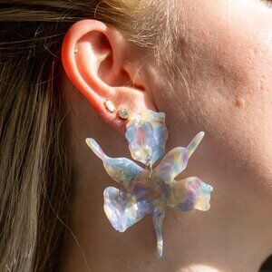 NWT - Flora Acrylic Earrings in Spring Sky